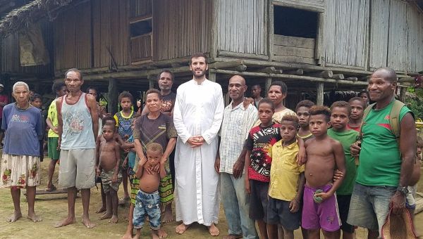 Padre Martin Prado, misionero en papua nueva guinea