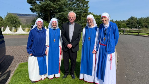 community-st-andrew-sisters-