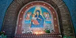La relación única de María con la  Trinidad, explicada por el Papa Francisco