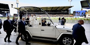 Bélgica: 40 mil personas con el Papa para la Misa y beatificación de Ana de Jesús
