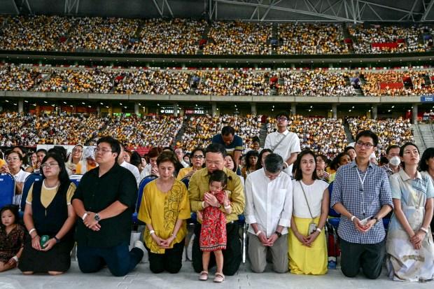 Pope-Francis-mass-National-Stadium-Singapore