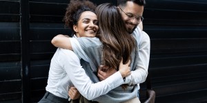 Reconciliación entre hermanos: sigue los consejos de la Biblia