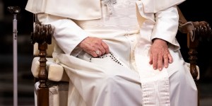La oración del Papa Francisco por “un mundo en peligro” en Santa María la mayor