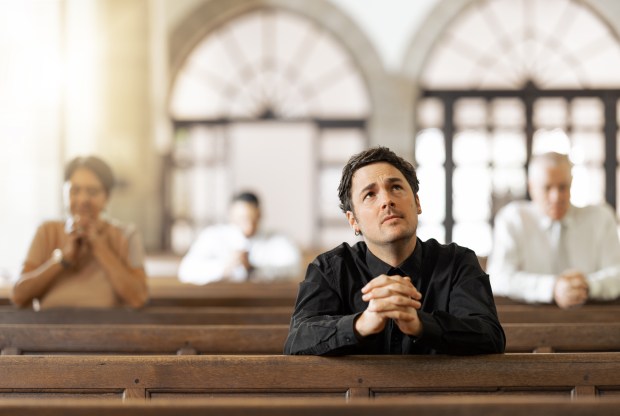Religijność mężczyzn wyższa niż religijność kobiet