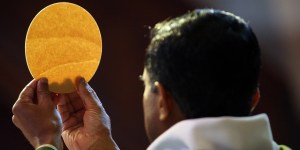 3 pruebas de la presencia real de Cristo en la Eucaristía