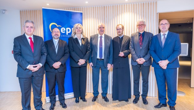 “Prepárate”: Una preciosa oración en el Parlamento Europeo