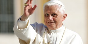 ¿Quién encarna aún, en el Vaticano, la continuidad con Benedicto XVI?