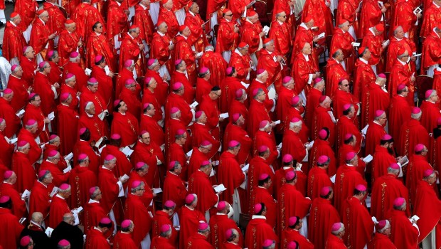 big group of cardinals and bishops