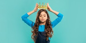 Cómo prevenir el narcisismo en nuestros hijos al crecer