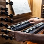 ¿Qué efecto tiene la música sacra en nuestro cerebro?