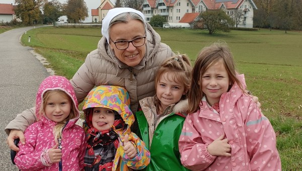 sestra Petra Mohorko