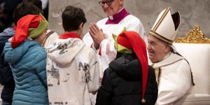 Las características de la estrella de Belén: la homilía del Papa en Epifanía