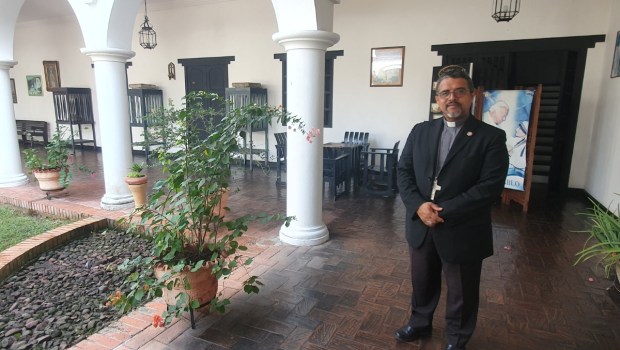 Monseñor Lisandro Rivas, obispo de San Cristobal venezuela