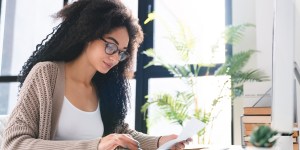 Consejos de los santos para no perder de vista a Dios en el trabajo