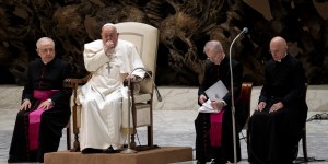 Tras una semana de bronquitis, el Papa espera estar mejor