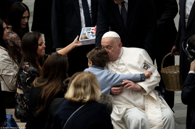 La catequesis del Papa retoma el nacimiento “totalmente inédito” de Jesús