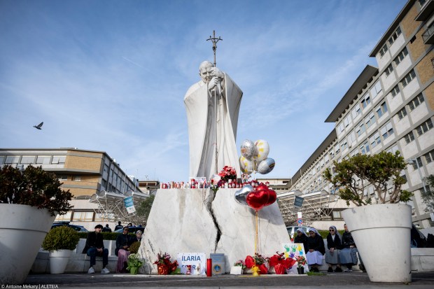 POPE-HEALTH-GEMELLI-HOSPITAL