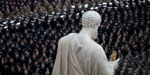 En Roma, emoción contenida tras la hospitalización del Papa