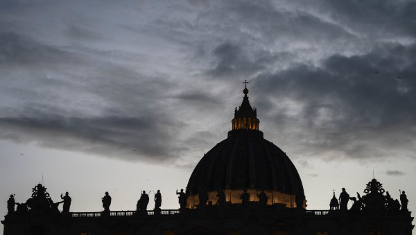 Corner Item Image - Vaticano II en la era digital: jóvenes, redes y la batalla por la verdad
