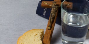 ¿Los católicos romanos celebran un “ayuno de Navidad”?