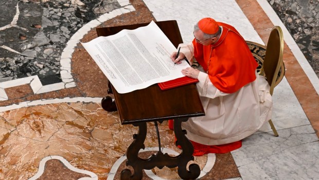 Closing-of-the-Coffin-of-the-late-Roman-Pontiff-Pope-Francis-Vatican-Media