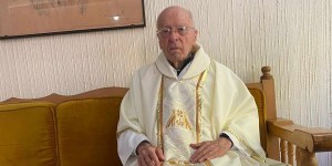 Conoce al último obispo nombrado por Juan XXIII, de 103 años