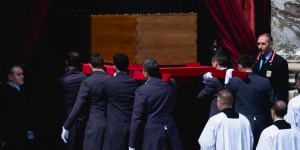 (🔴EN VIVO) Funeral del Papa: el Papa ya fue enterrado en Santa María la Mayor