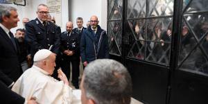 El Papa Francisco visita la cárcel de Regina Coeli el Jueves Santo