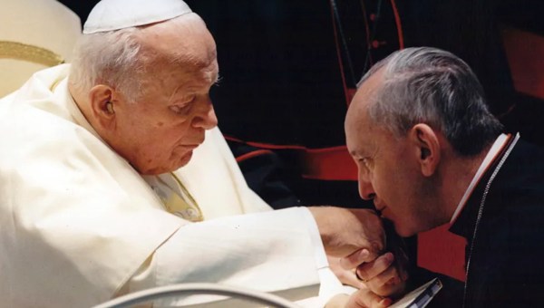 Corner Item Image - El Papa Francisco, defensor de Juan Pablo II