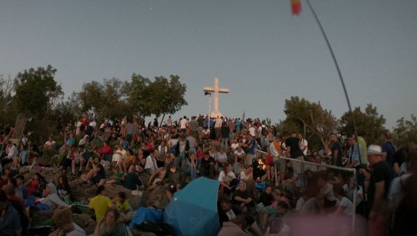 Corner Item Image - Caminar con Jesús: el Vía Crucis en Medjugorje