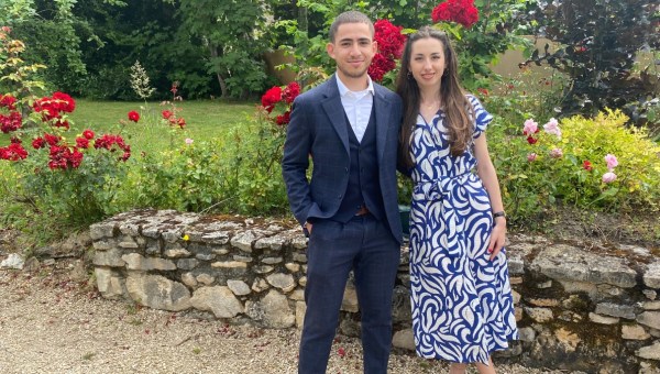 Corner Item Image - Ilona y Melvin, comprometidos y futuros bautizados: “Nuestra fe se convierte en el cimiento”