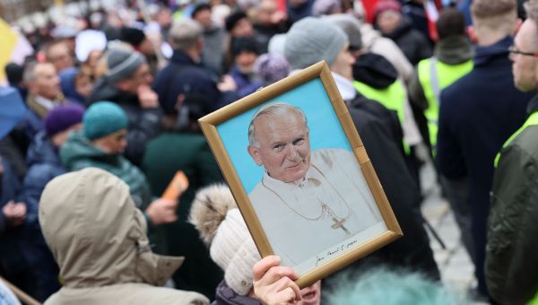 Corner Item Image - Un aumento de la natalidad en Latinoamérica… ¿gracias a san Juan Pablo II?