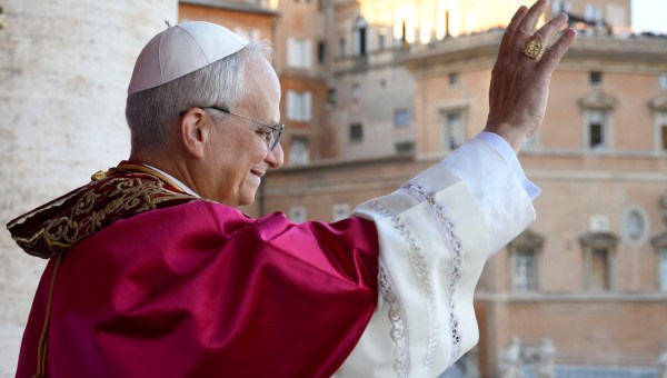 Corner Item Image - Cómo explicarle a los niños el cambio de Papa en la Iglesia 