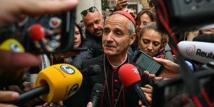 Entre rumores verdaderos y falsos, Roma bulle de emoción a pocas horas del cónclave