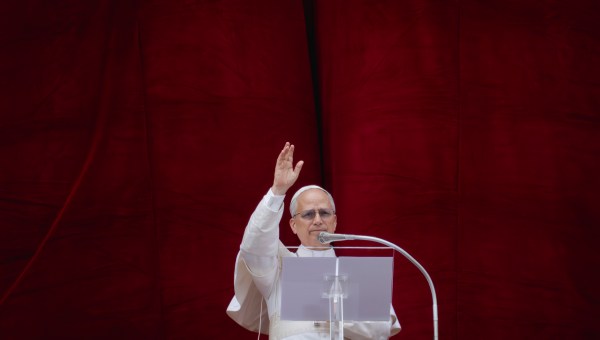 Corner Item Image - La primera meditación del Regina Caeli del Papa León XIV