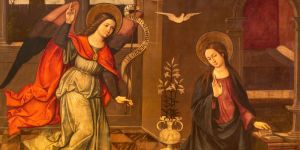 ¿Cómo se revela la maternidad de María en la Biblia?