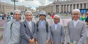 La Plaza de San Pedro se convirtió en el centro del mundo