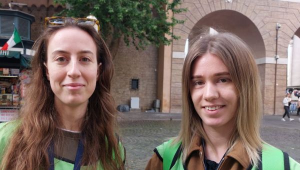 Corner Item Image - En Roma, turistas y peregrinos dibujan el perfil del próximo Papa