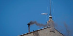 (🔴 EN VIVO) Humo negro tras la 2° y 3° votación