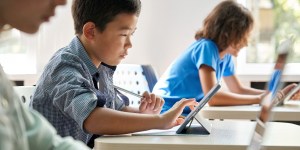 ¿Debería prohibirse la inteligencia artificial en escuelas?
