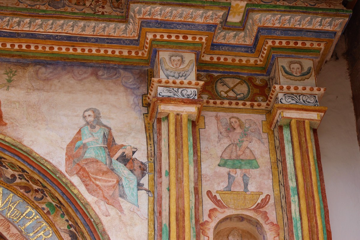 Iglesia de san Pedro en Andahuaylillas, la Capilla Sixtina del Perú
