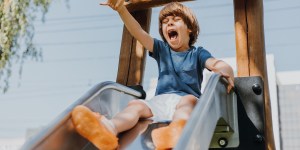 Mi hijo dice malas palabras, ¿qué debo hacer?