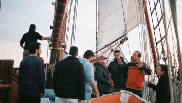 Jóvenes del barco Bel Espoir muestran cómo promover la paz