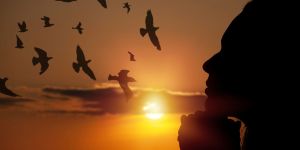 El primer paso a la santidad es la oración y el orden