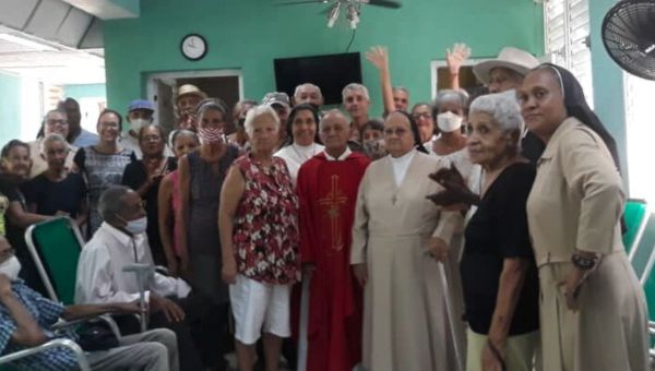 Corner Item Image - Cuba: religiosas ayudan a paliar la crisis de familias y enfermos 
