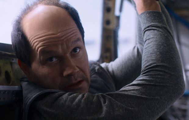 ‘Amenaza en el aire’: Mel Gibson dirige a Mark Wahlberg