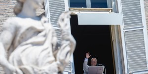 León XIV: “Todo hombre y mujer lleva dentro de sí la aspiración a la vida eterna”