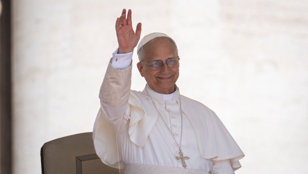 Corner Item Image - El Papa León XIV ya está en Castel Gandolfo para unas vacaciones de verano
