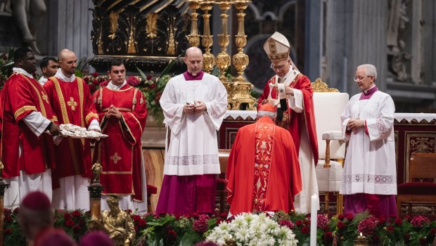 pope-leo-xiv-holy-mass-saints-peter-paul-feast-pallium-vatican