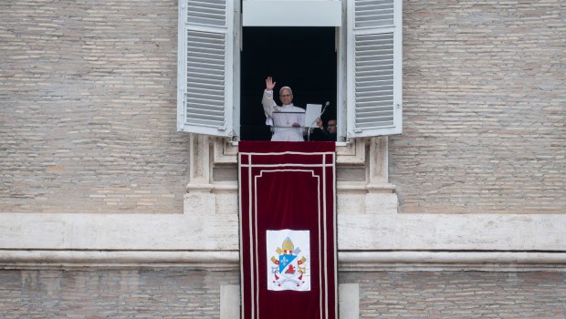 pope-leo-xiv--st.-peter's-square-angelus-prayer